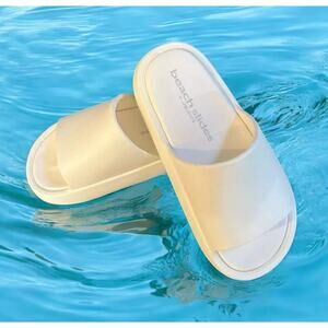 NIB J Slides SQUISH White EVA Beach Slides Brand New! Size 7